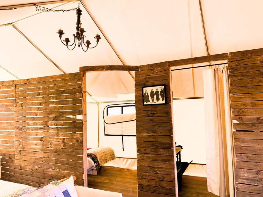 Silver Spur Homestead Luxury Glamping - The Cowboy Luxuszelt Tombstone